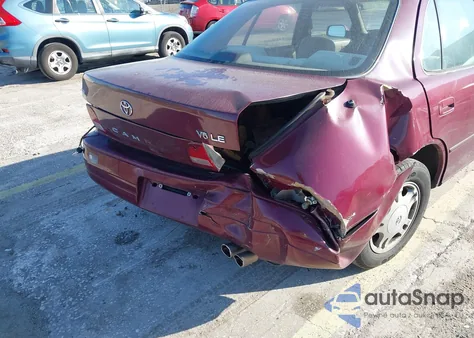 1996 Toyota Camry Le/Xle/Se z USA, uszkodzony, nr VIN 4T1BF12K0TU136200